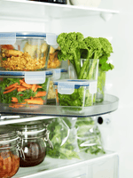 Food containor inside the microwave that shows its microwave friendliness